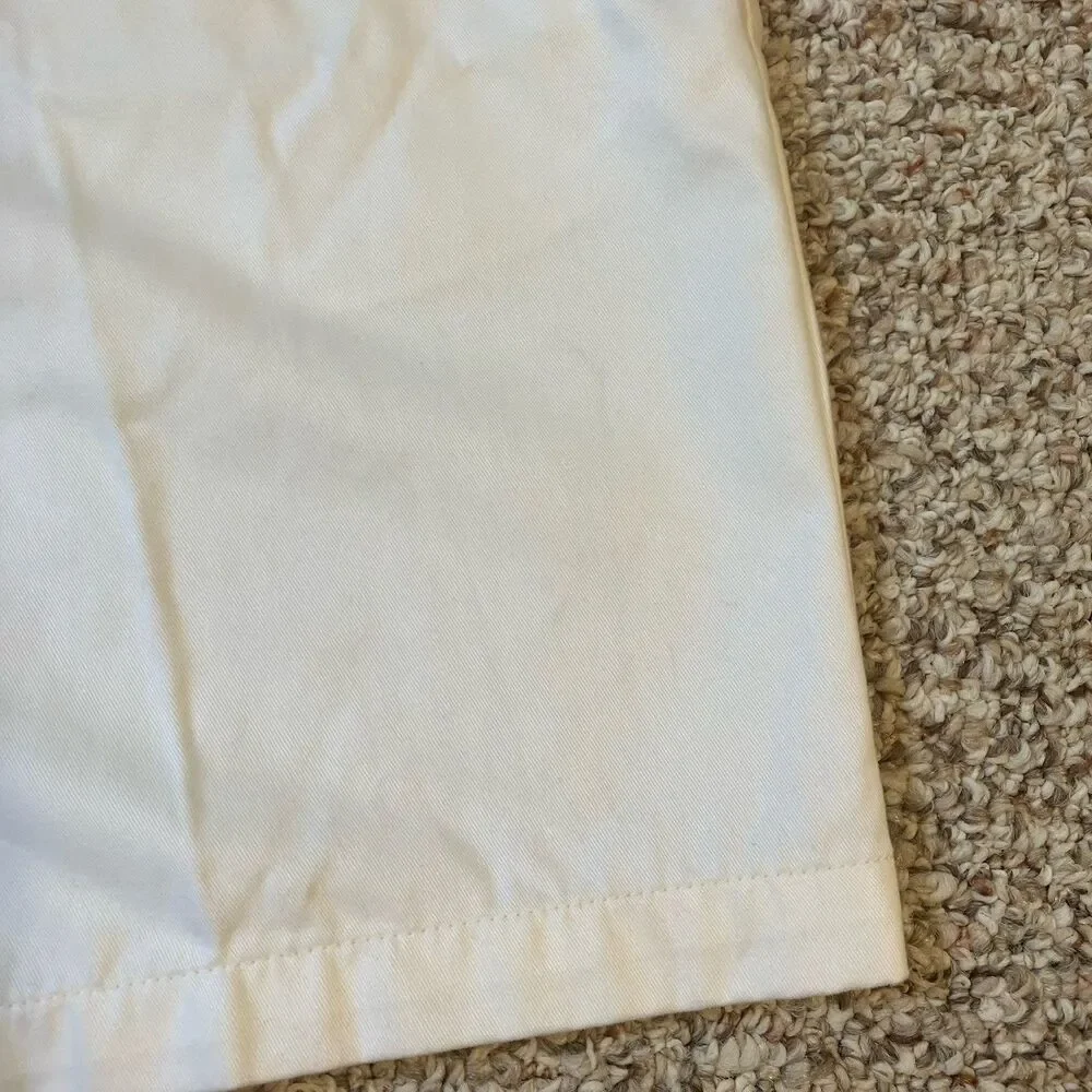 NWT Croft & Barrow Mens White Casual Shorts Size 34 Flat Front Wrinkle Resistant